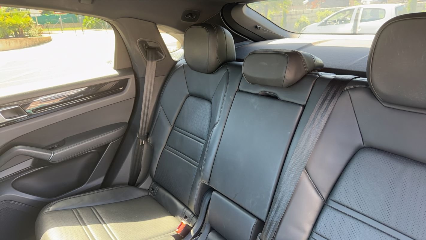 Porsche Cayenne - Photo 9