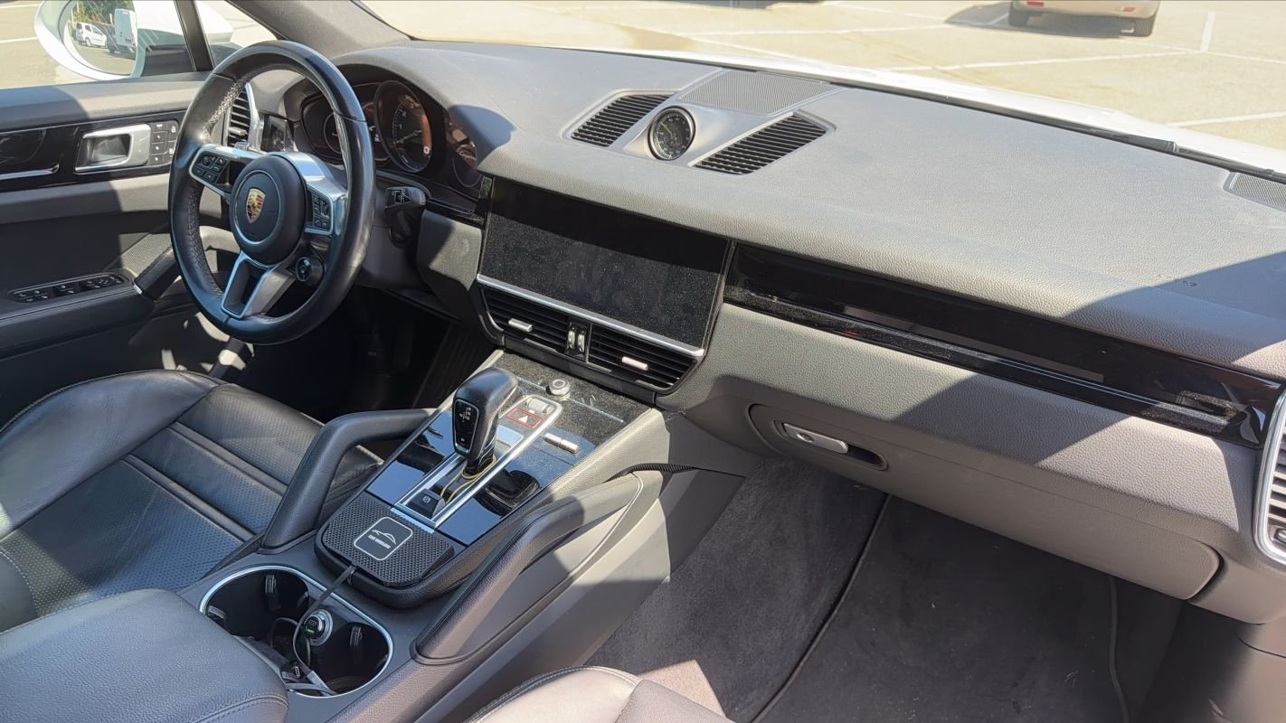 Porsche Cayenne - Photo 10