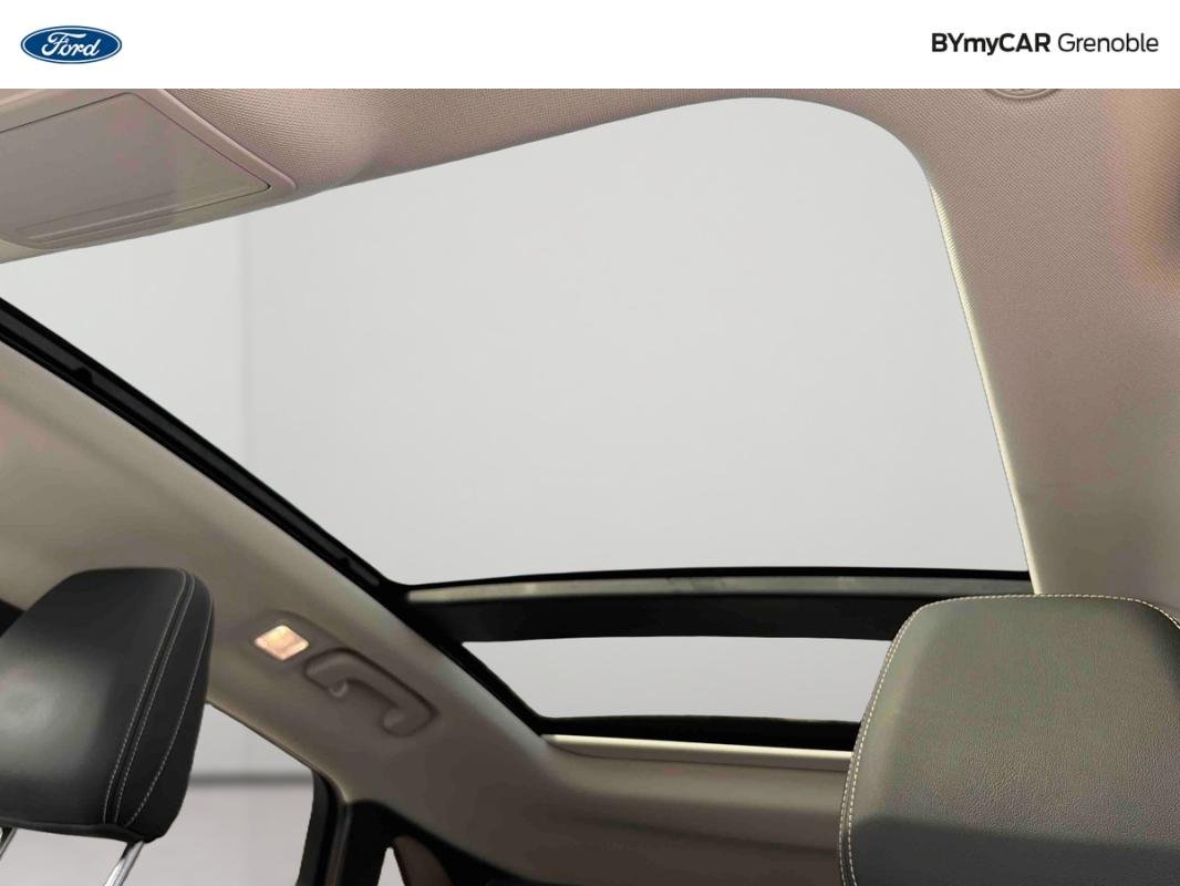 Ford Kuga - Photo 18