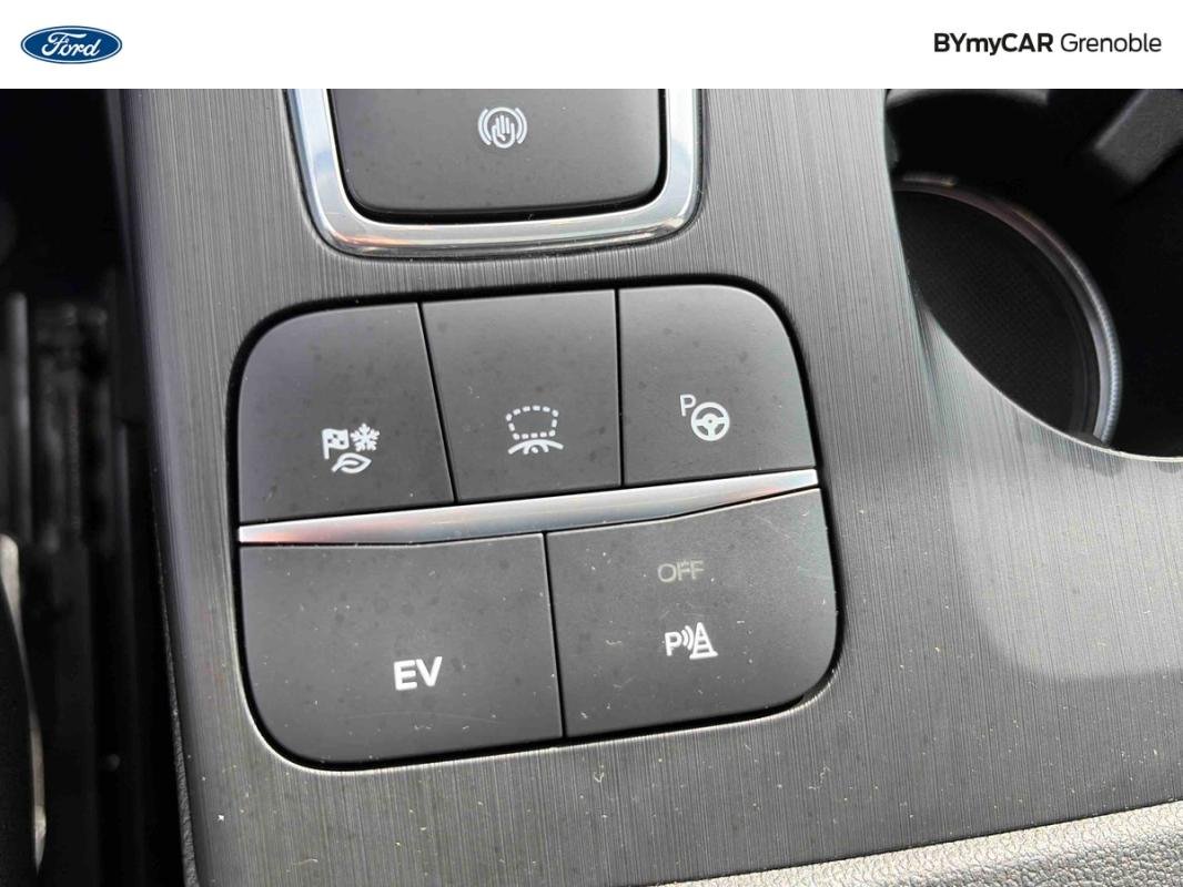 Ford Kuga - Photo 26