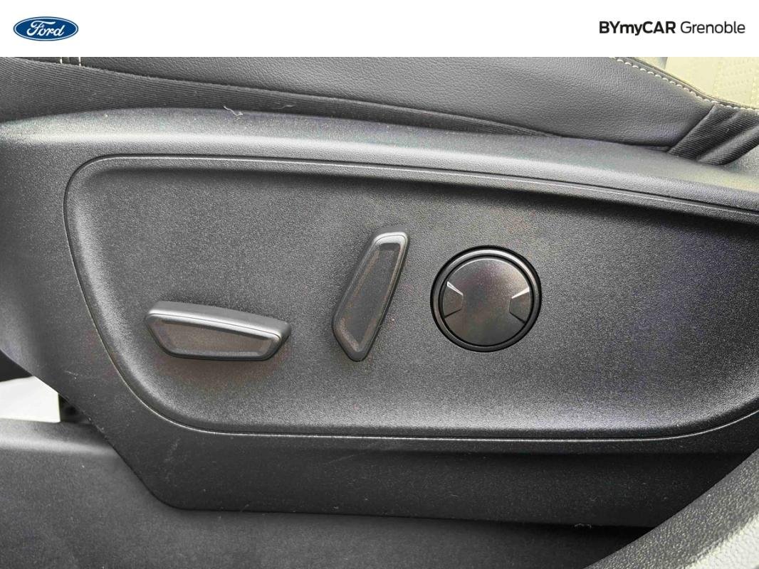 Ford Kuga - Photo 28