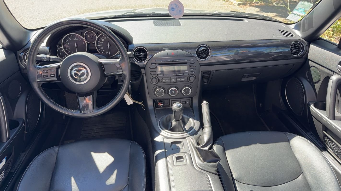 Mazda MX-5 - Photo 11