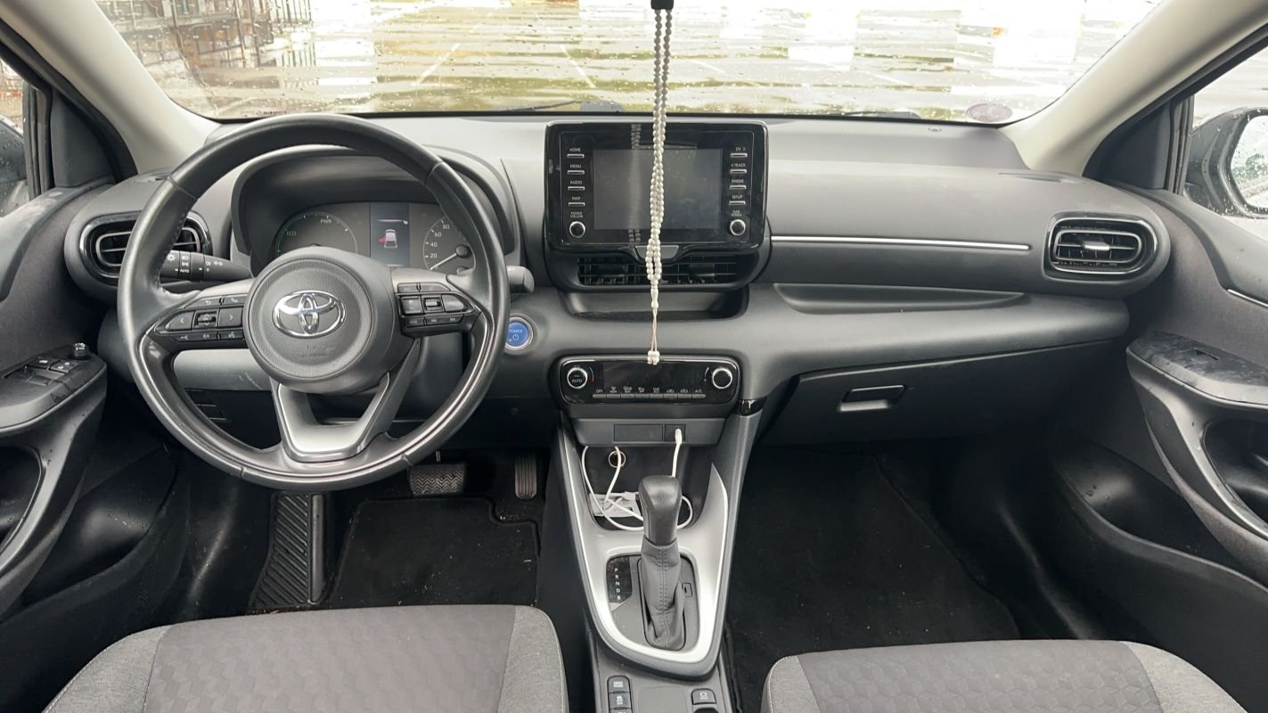 Toyota Yaris - Photo 11