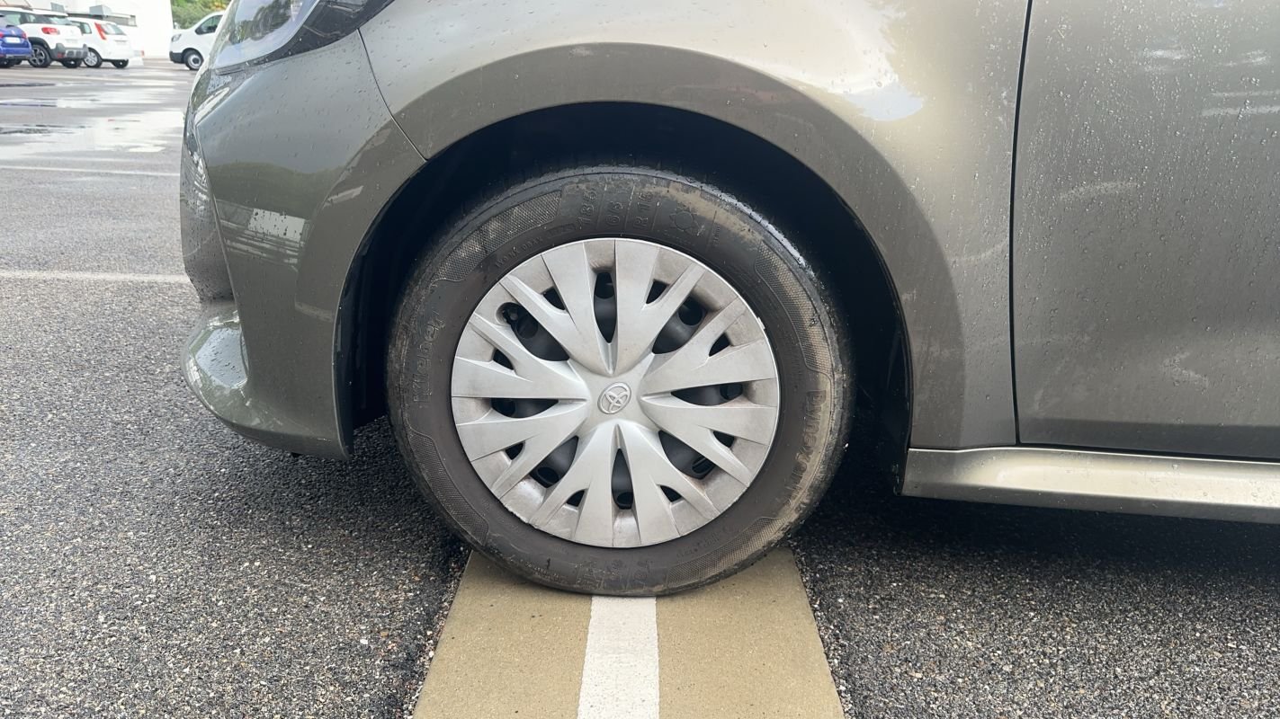 Toyota Yaris - Photo 18