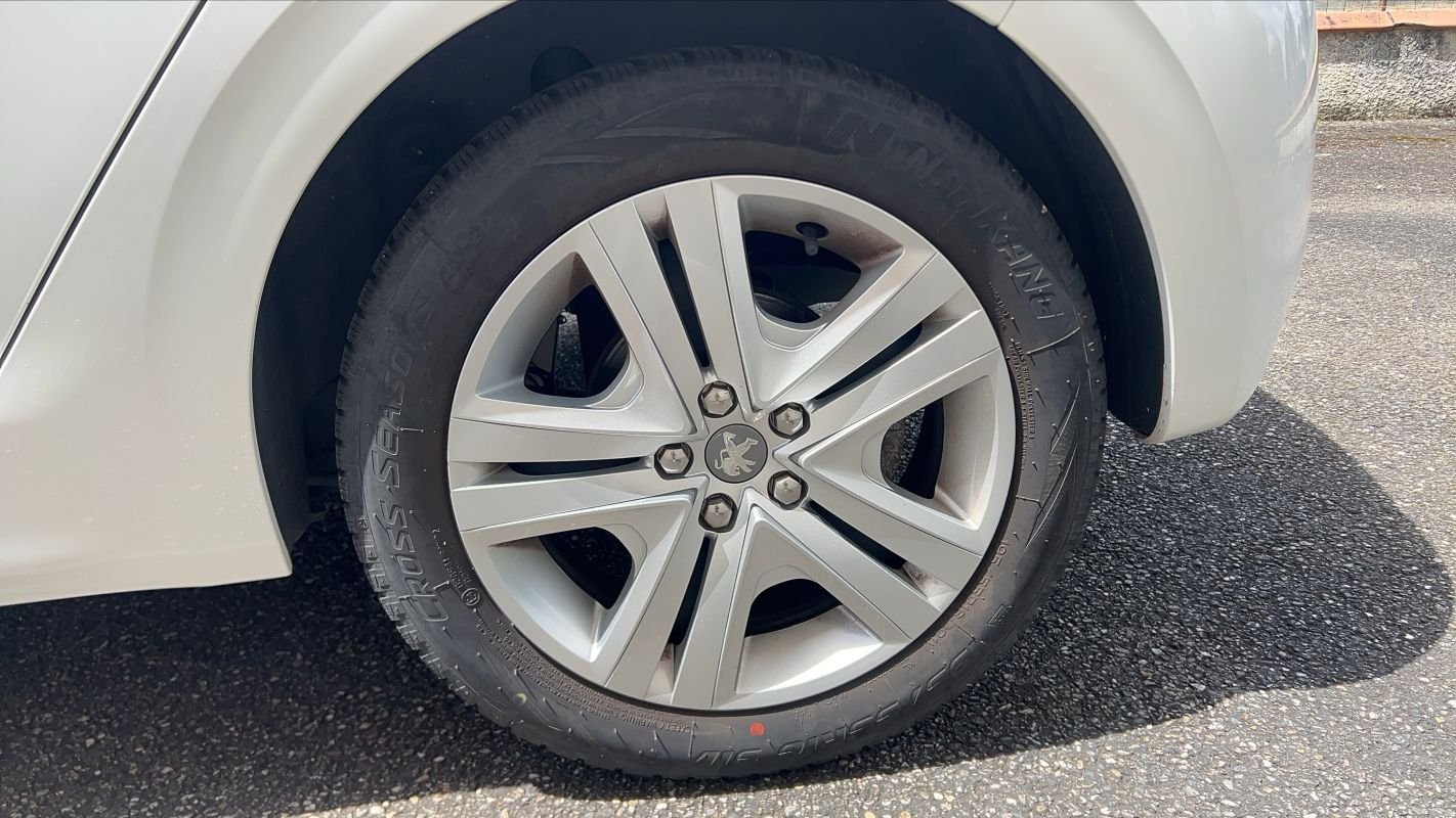 Peugeot 208 - Photo 19
