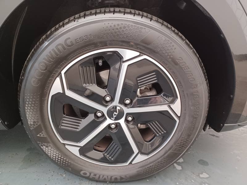 Kia Niro - Photo 10