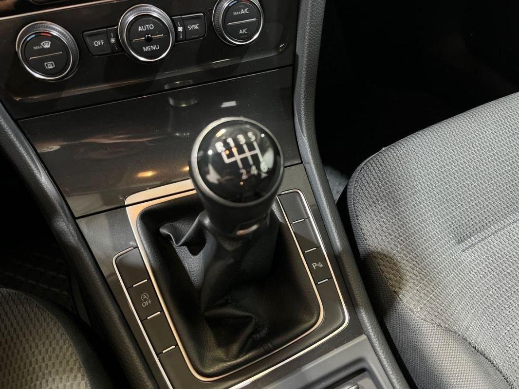 Volkswagen Golf - Photo 11