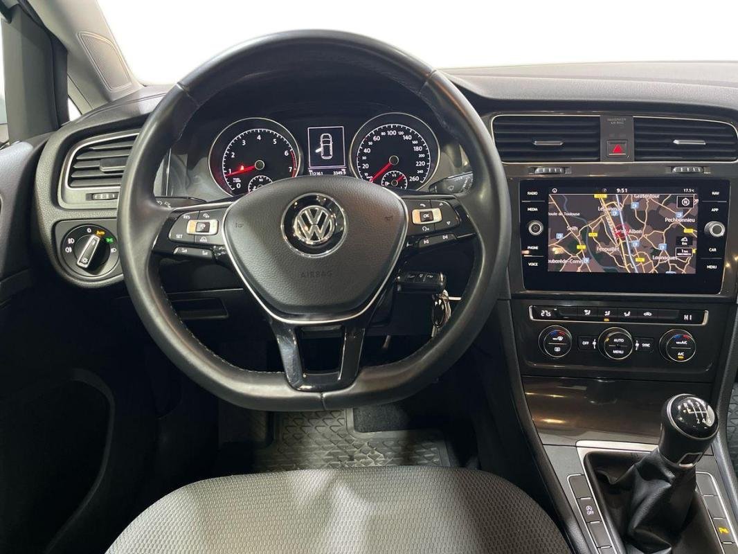 Volkswagen Golf - Photo 24