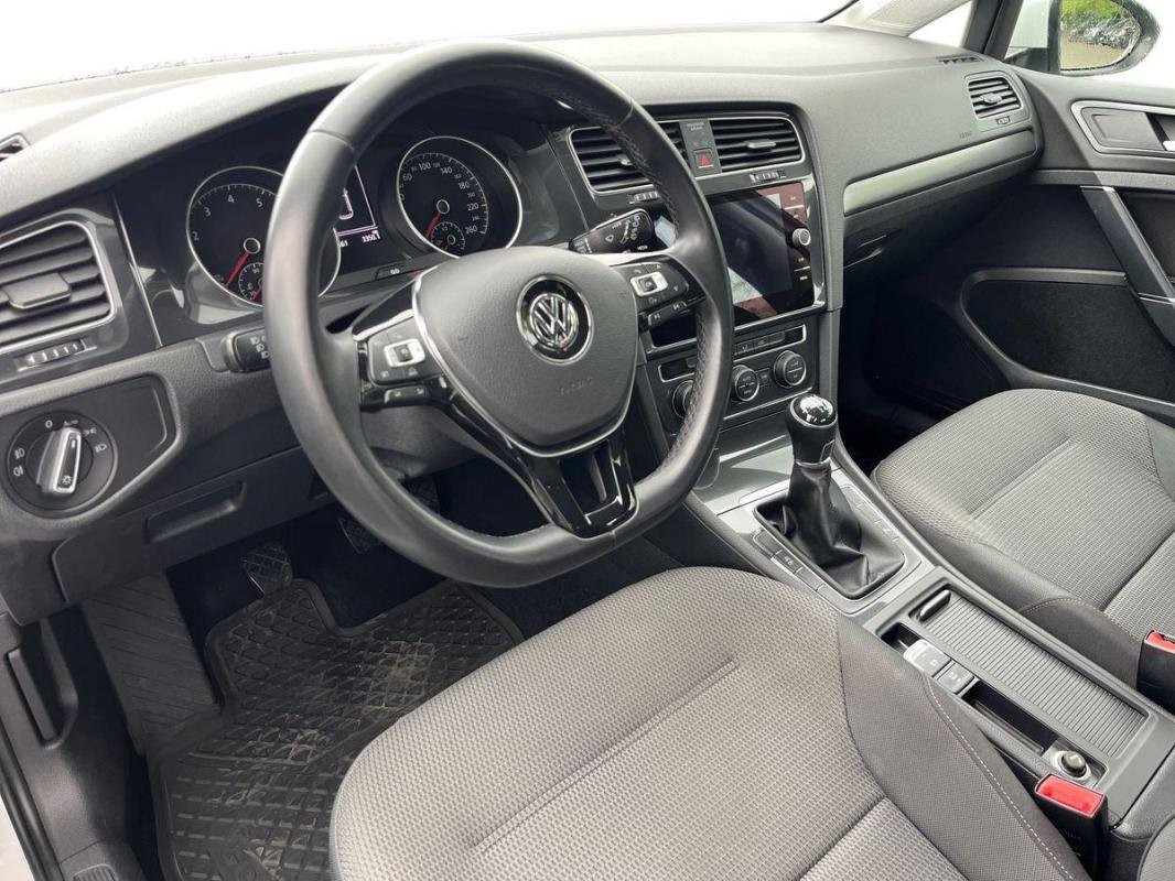 Volkswagen Golf - Photo 9