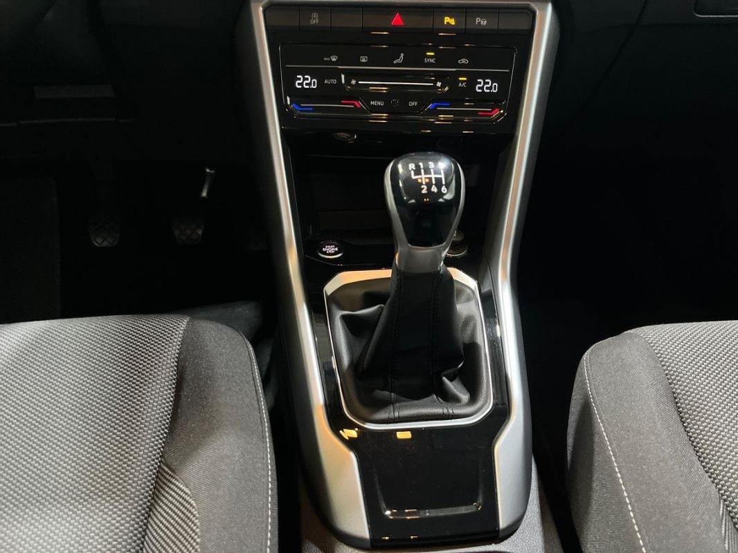 Volkswagen T-Roc - Photo 11