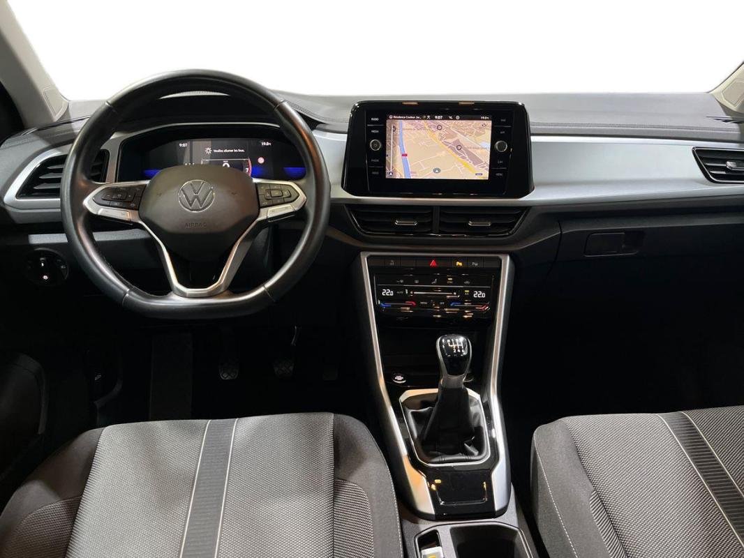 Volkswagen T-Roc - Photo 8