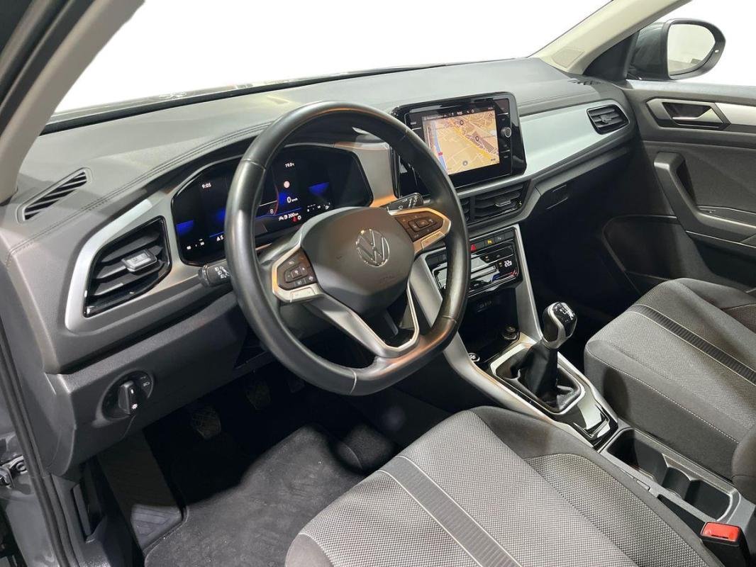 Volkswagen T-Roc - Photo 9
