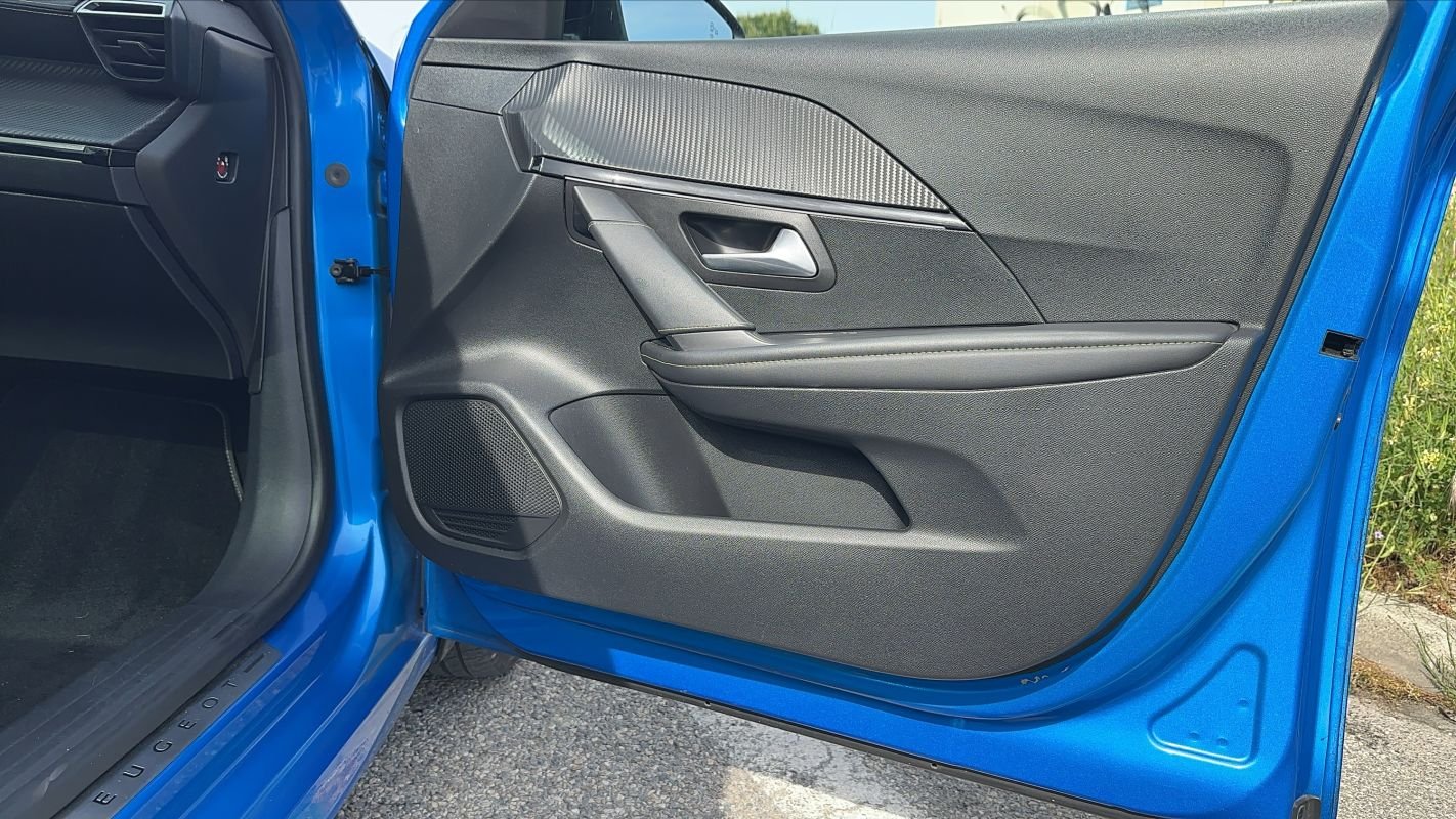 Peugeot 208 - Photo 22