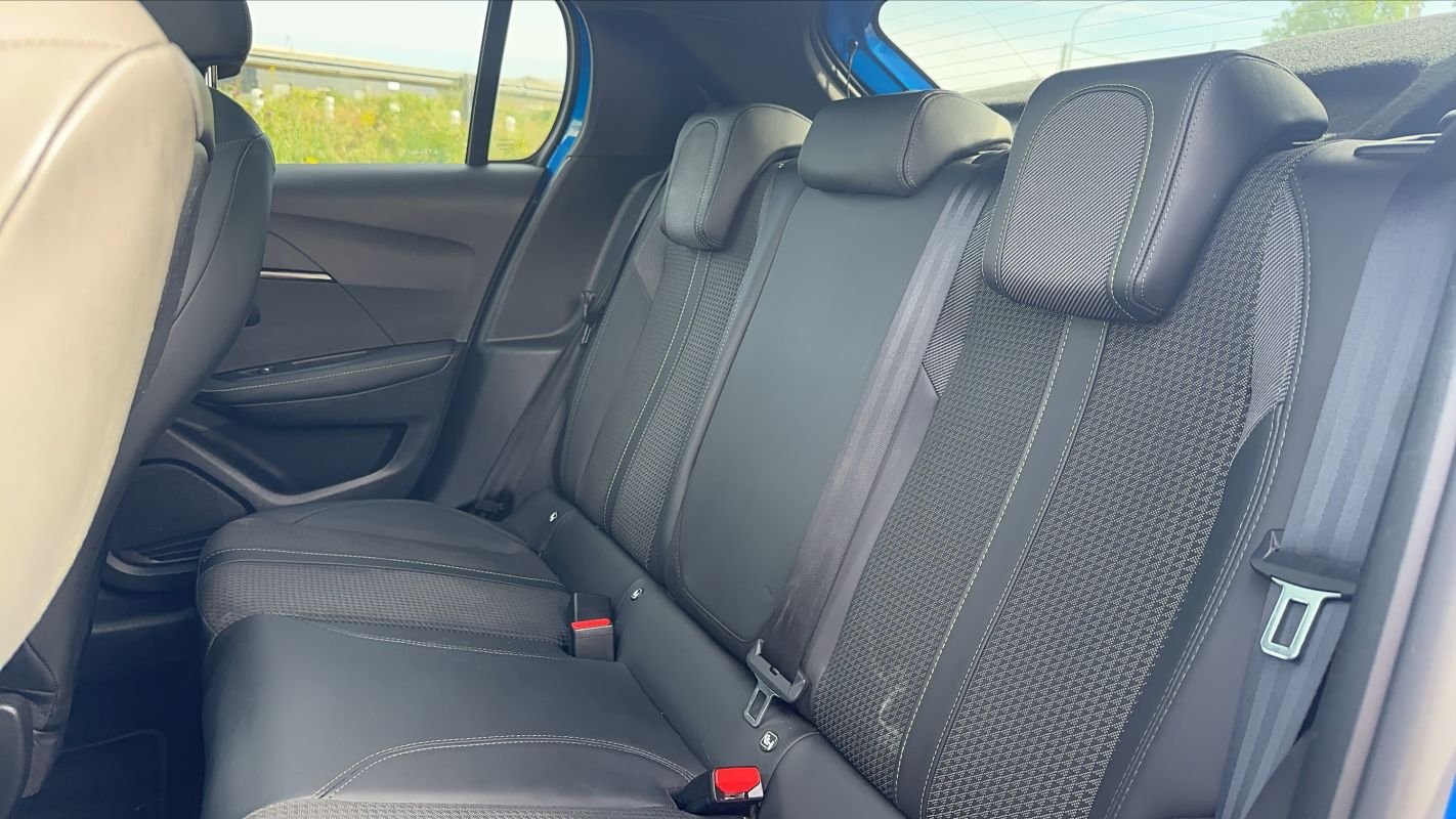 Peugeot 208 - Photo 9