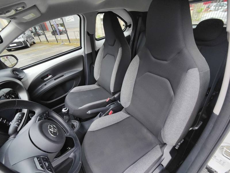 Toyota aygo x - Photo 15