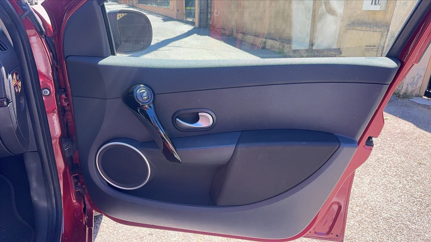 Renault Clio - Photo 23
