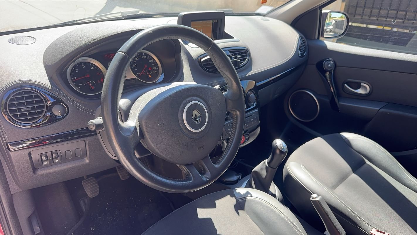 Renault Clio - Photo 8