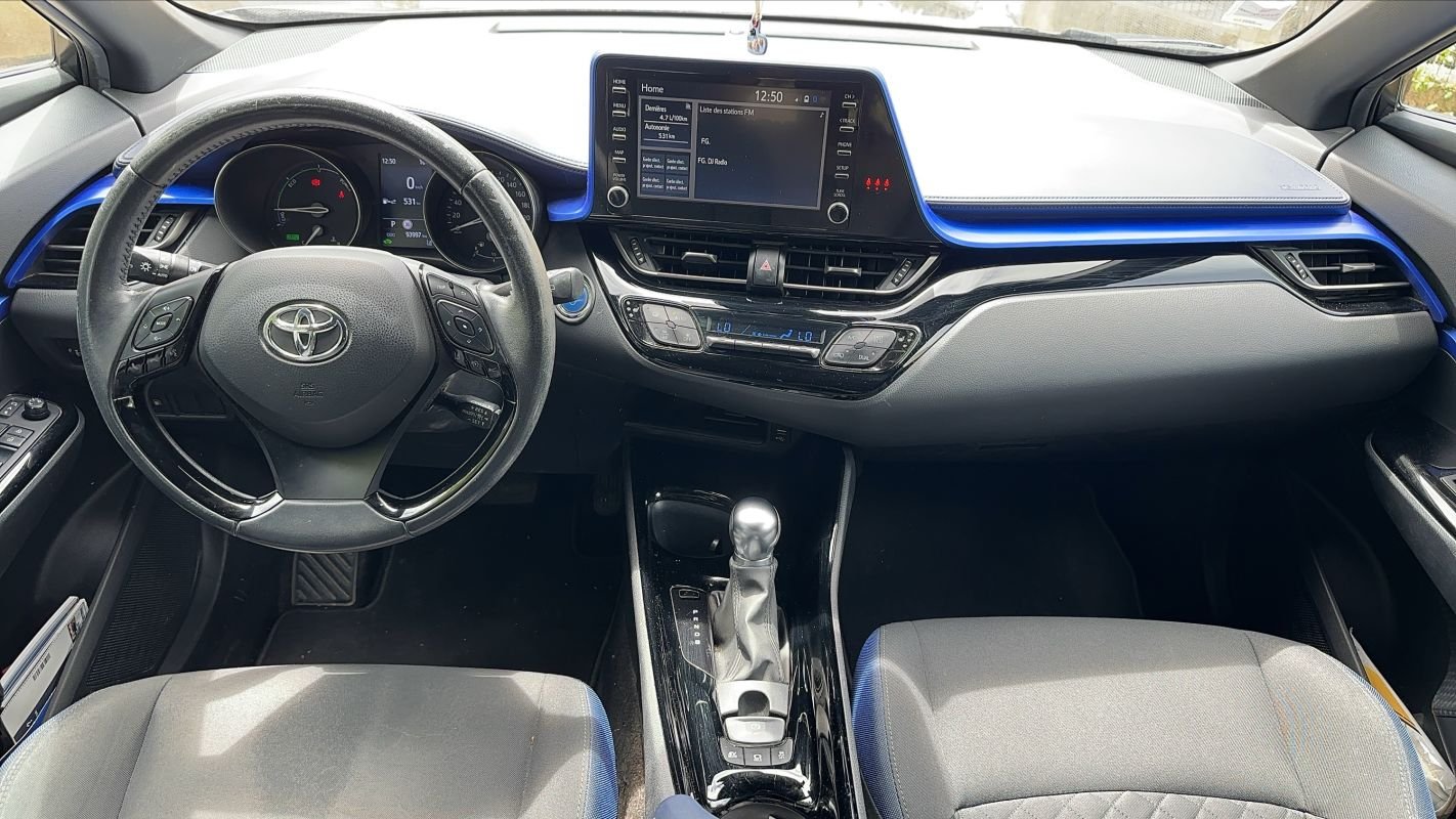Toyota C-HR - Photo 11