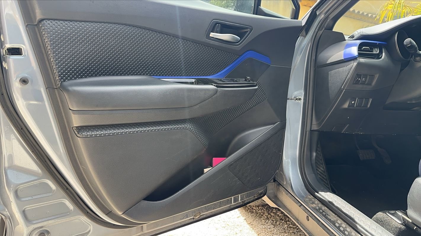 Toyota C-HR - Photo 7