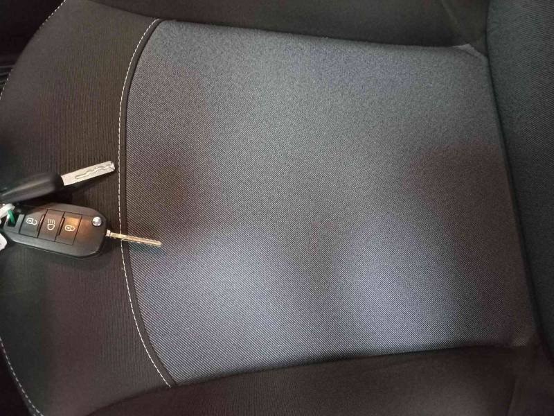 Peugeot 208 - Photo 13