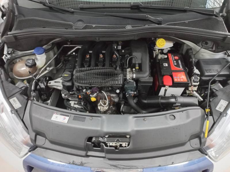 Peugeot 208 - Photo 8