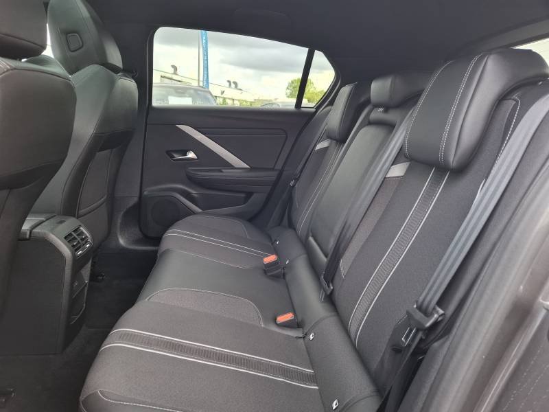 Opel Astra - Photo 19