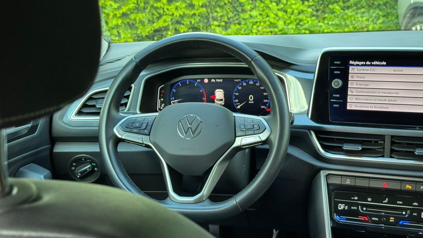 Volkswagen T-Roc - Photo 25