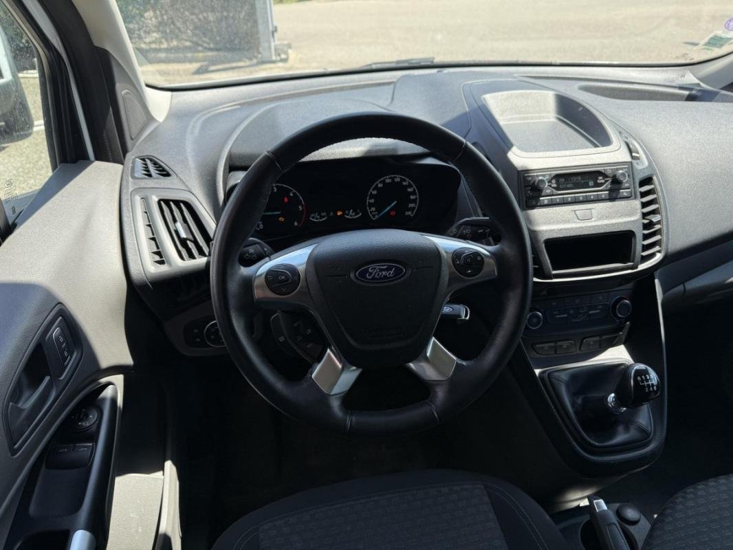 Ford Transit Connect - Photo 11