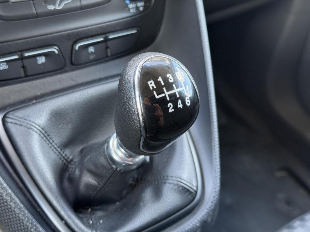 Ford Transit Connect - Photo 16