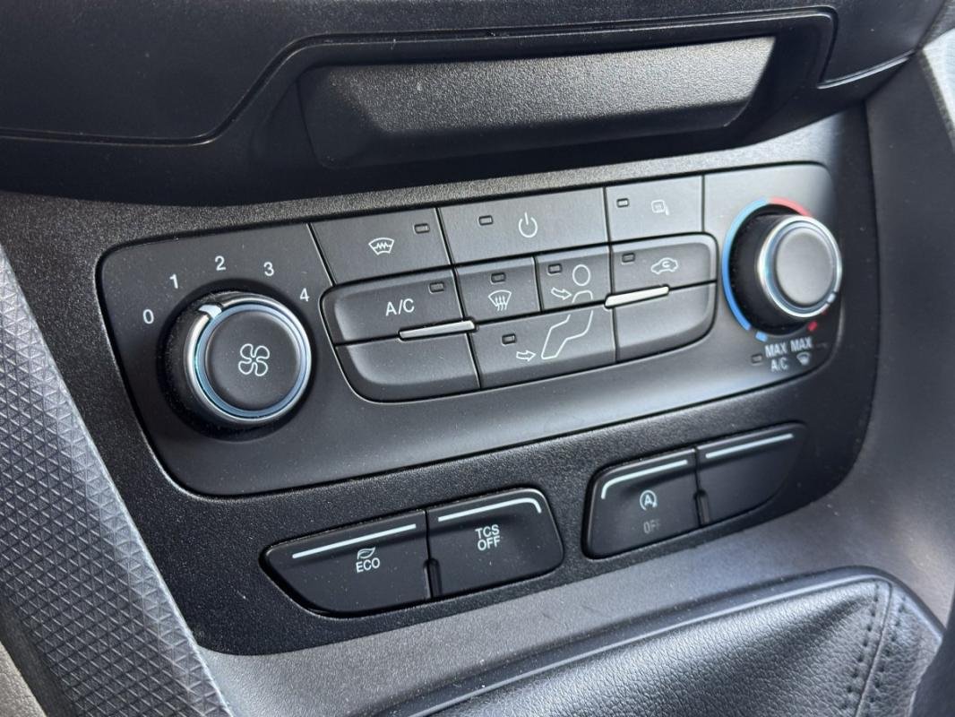 Ford Transit Connect - Photo 17