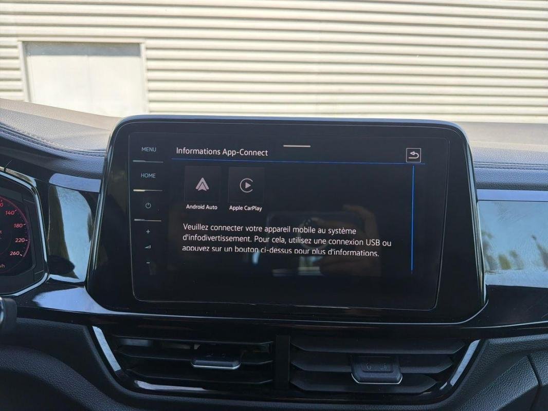 Volkswagen T-Roc - Photo 17