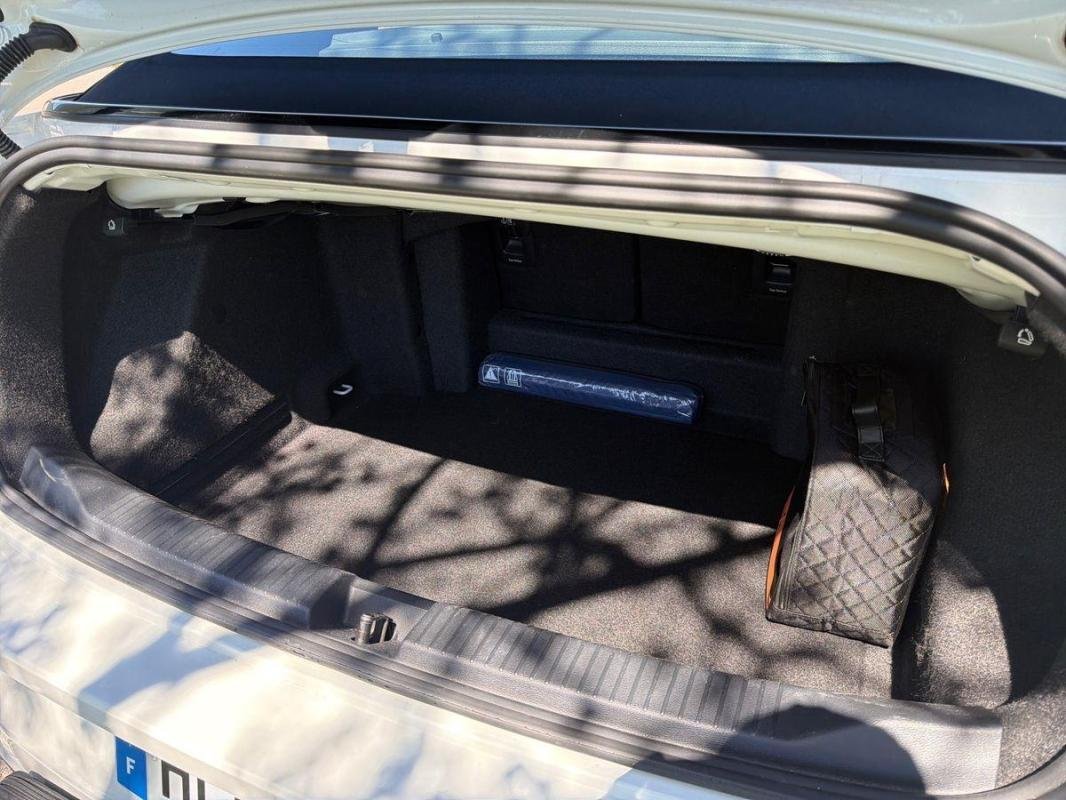 Volkswagen T-Roc - Photo 32