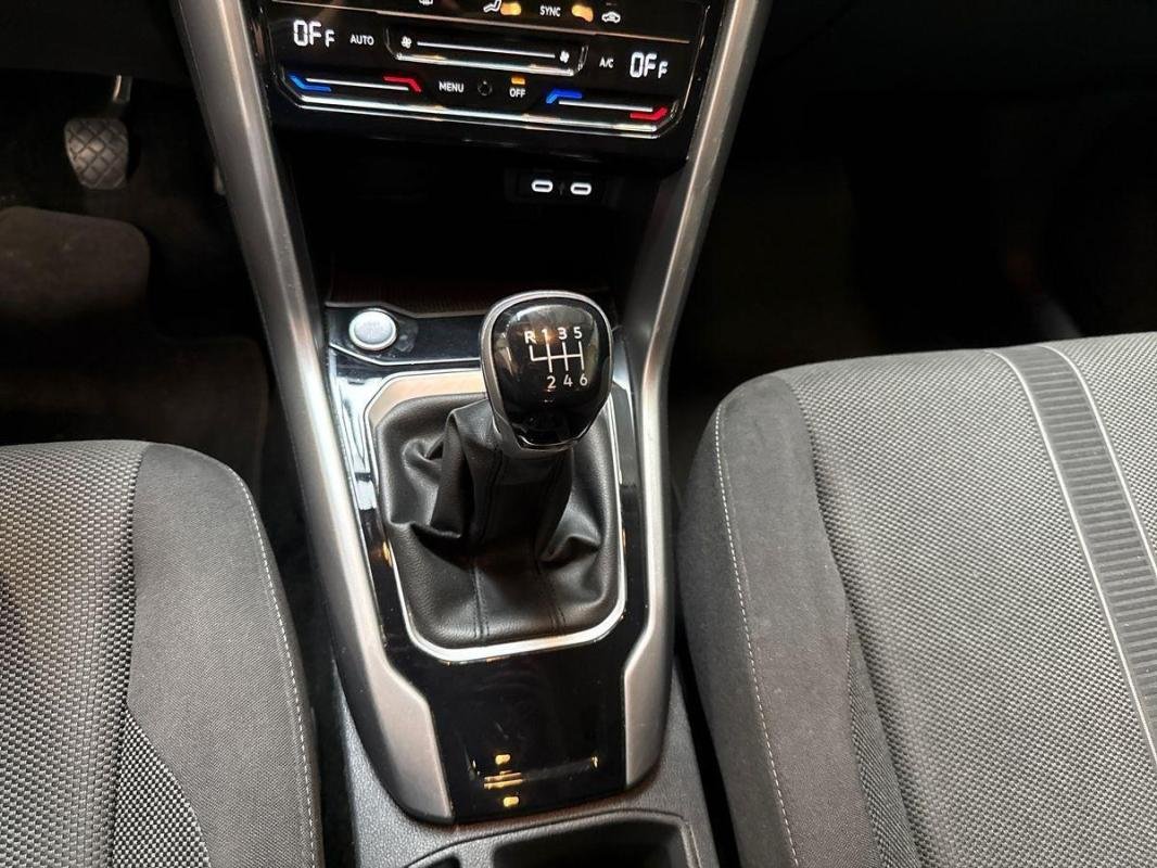 Volkswagen T-Roc - Photo 11