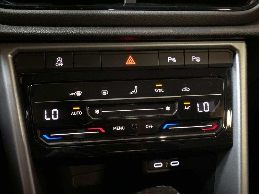 Volkswagen T-Roc - Photo 19