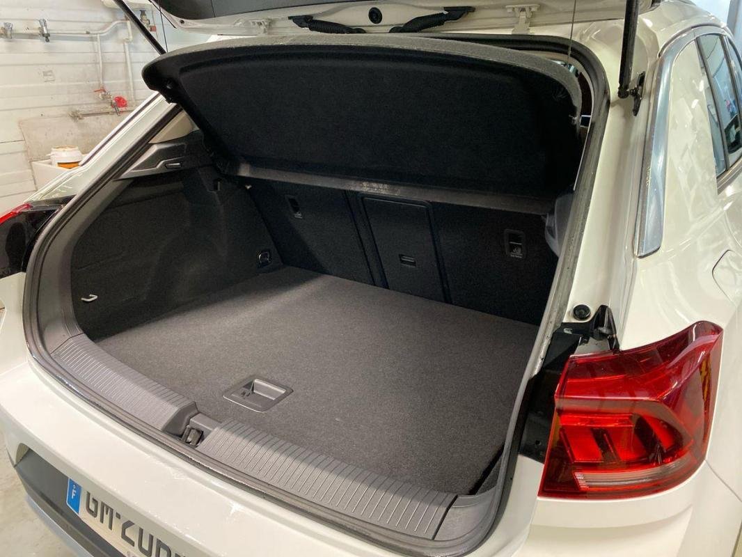 Volkswagen T-Roc - Photo 32