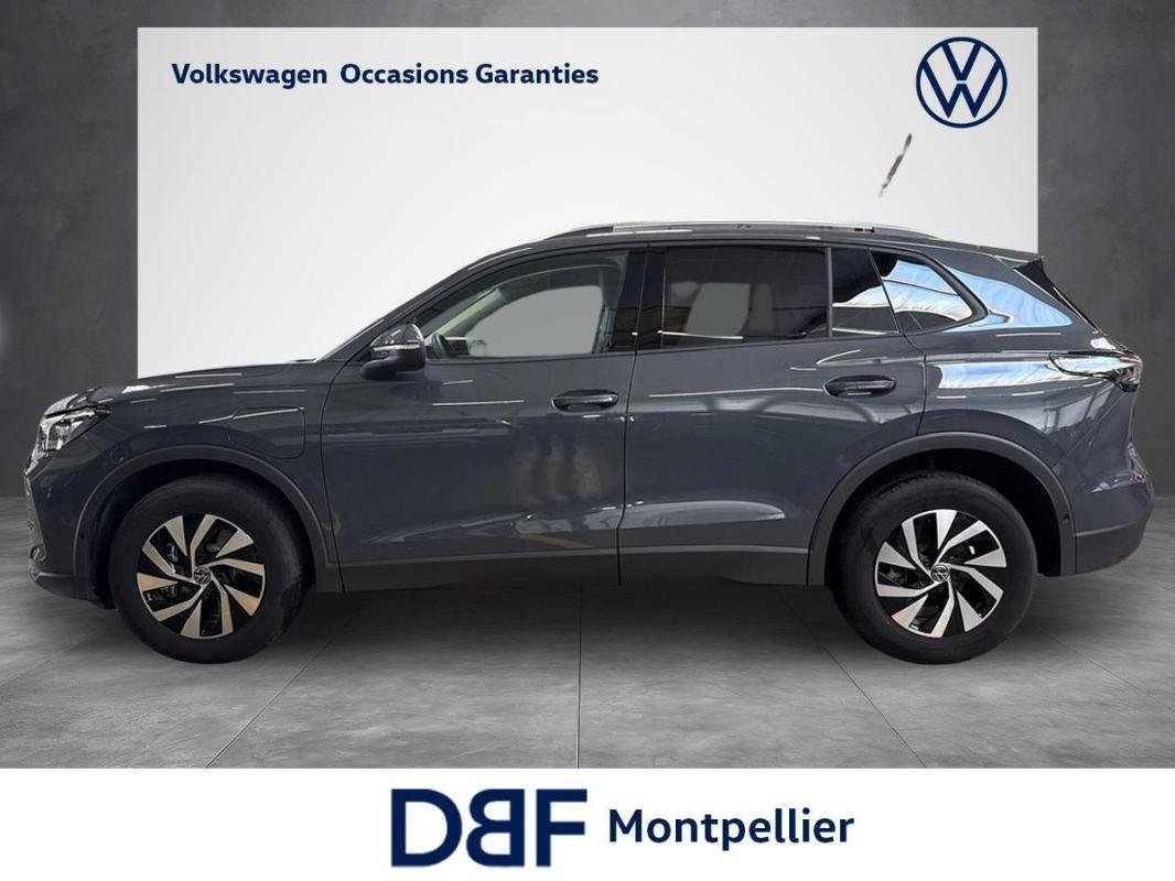 Volkswagen Tiguan - Photo 2