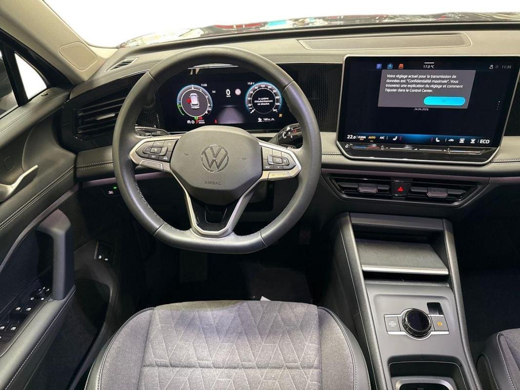 Volkswagen Tiguan - Photo 24