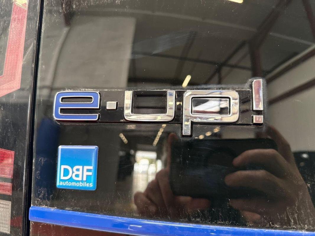 Volkswagen E-Up! - Photo 27