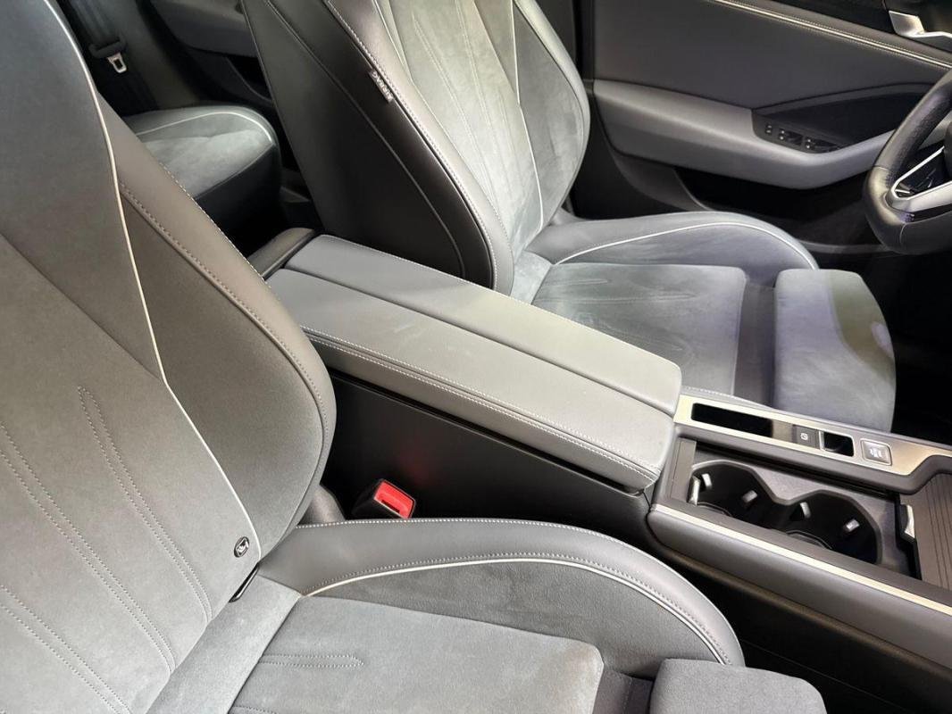 Volkswagen Passat - Photo 12
