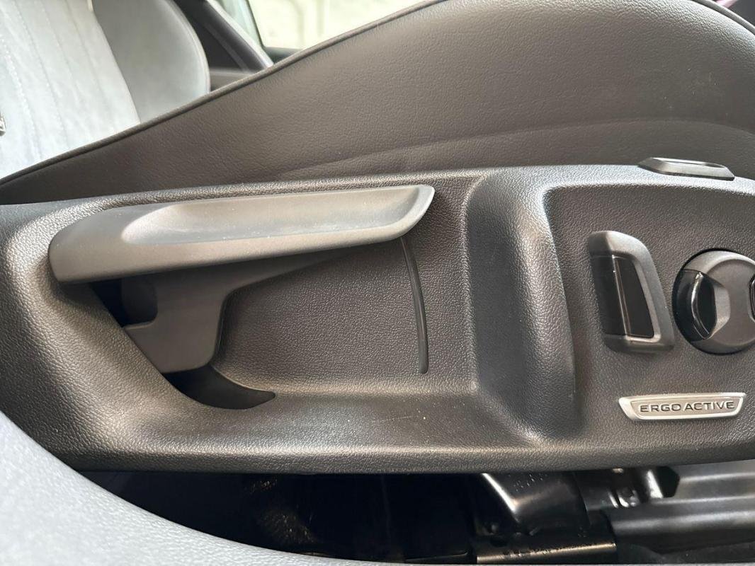 Volkswagen Passat - Photo 14