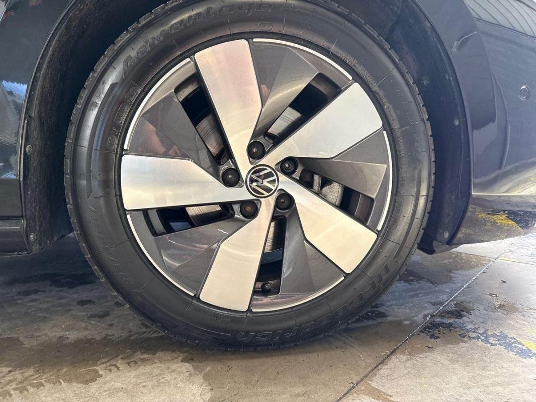 Volkswagen Passat - Photo 29