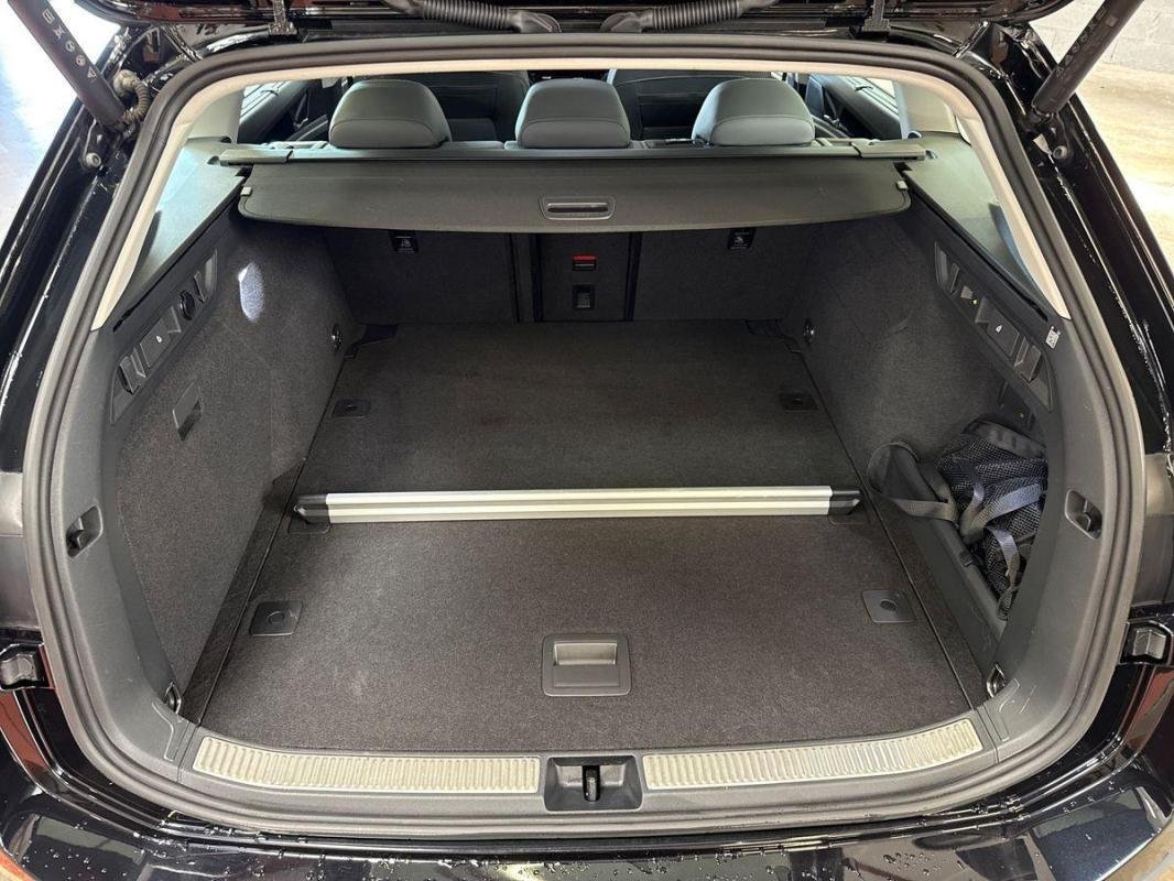 Volkswagen Passat - Photo 31