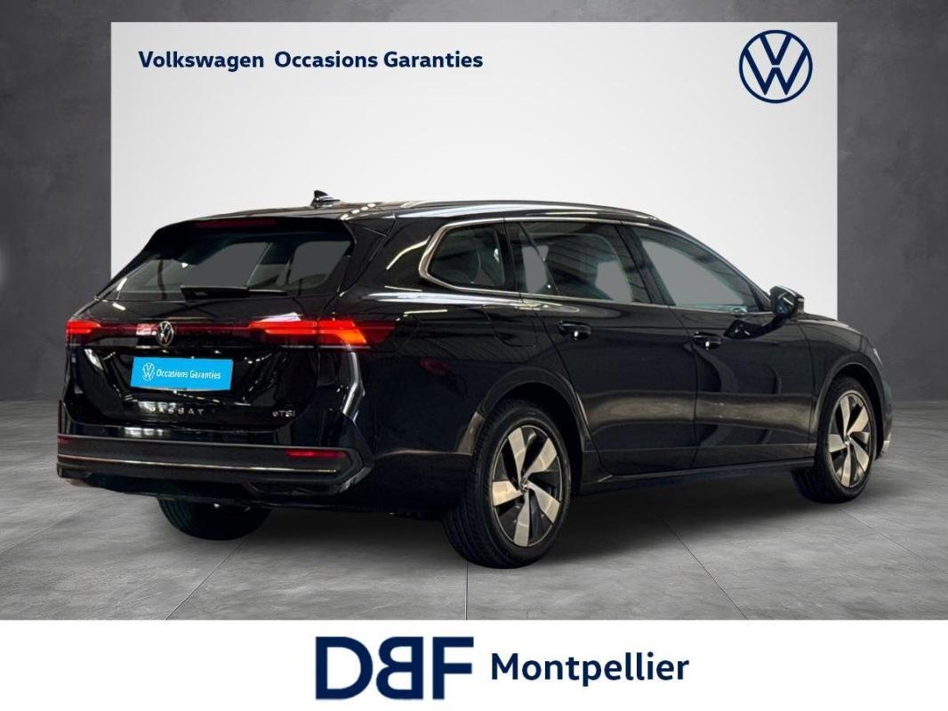 Volkswagen Passat - Photo 5