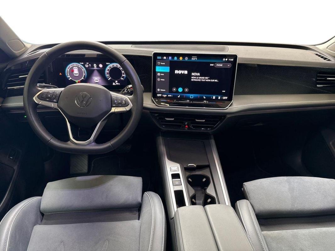 Volkswagen Passat - Photo 8