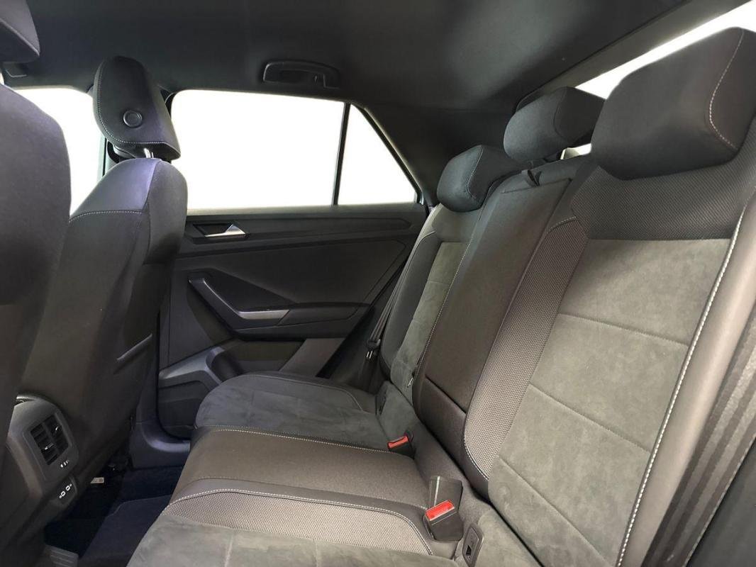 Volkswagen T-Roc - Photo 23
