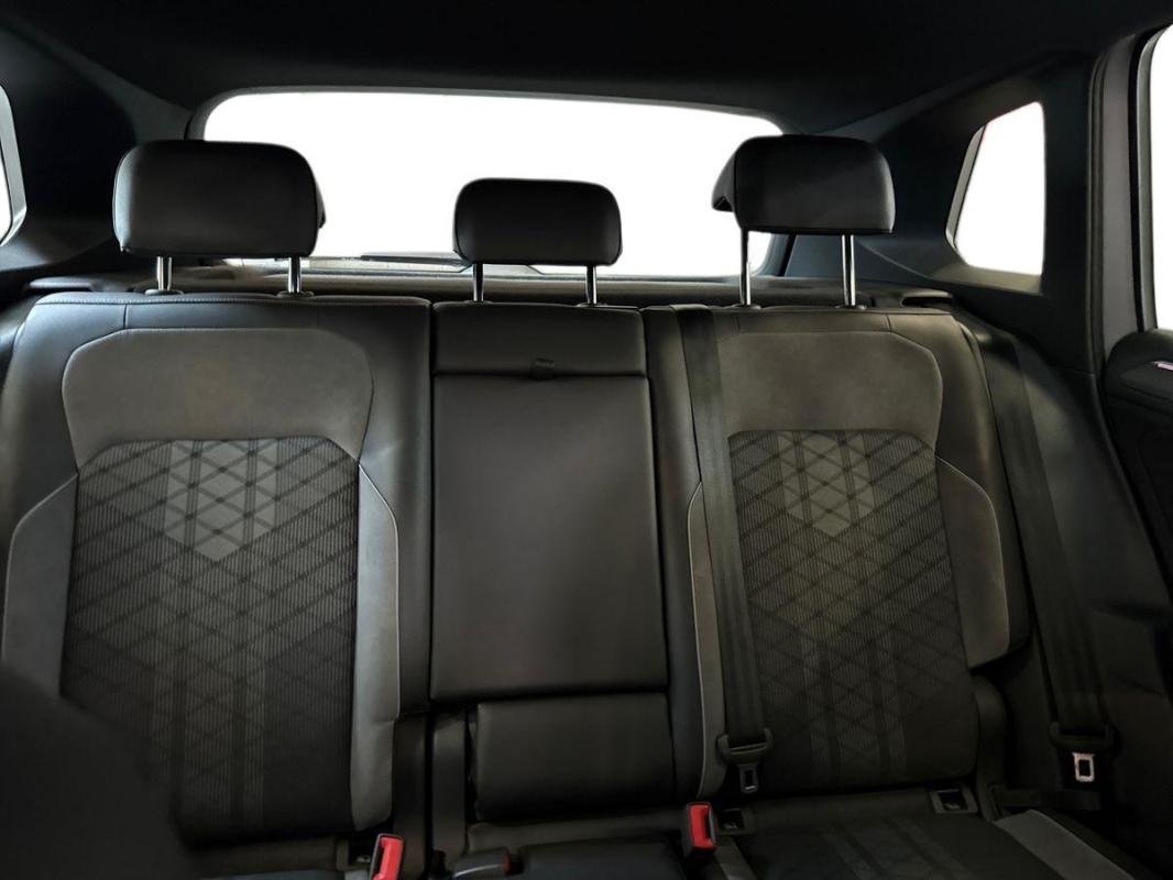 Volkswagen Tiguan - Photo 22