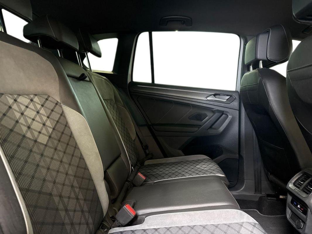 Volkswagen Tiguan - Photo 23