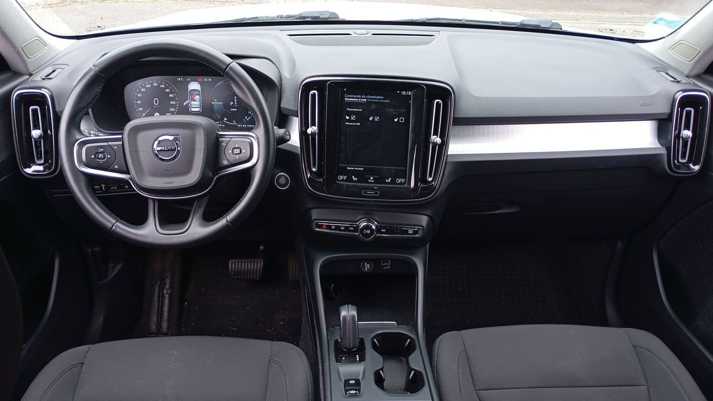 Volvo XC40 - Photo 11