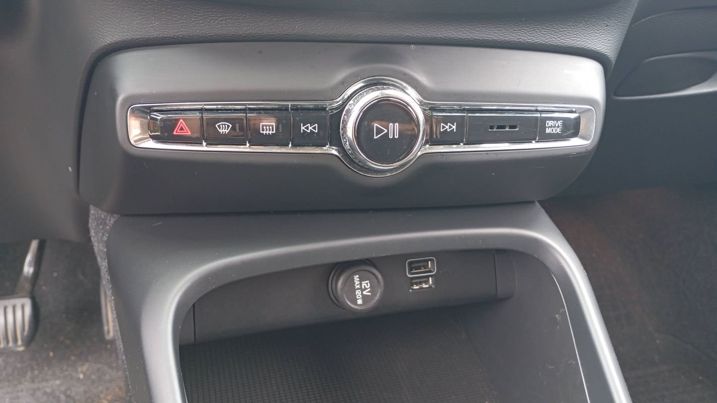 Volvo XC40 - Photo 13