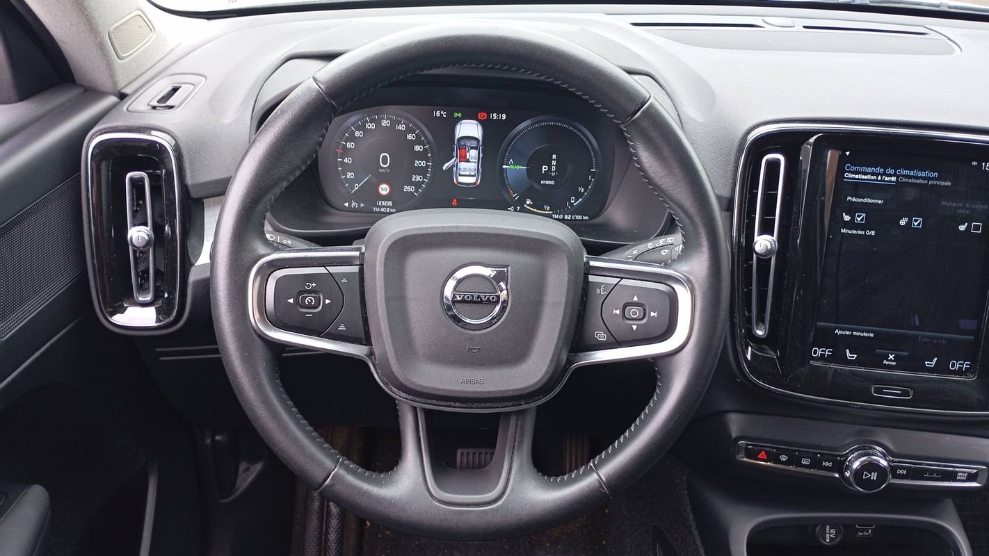 Volvo XC40 - Photo 24